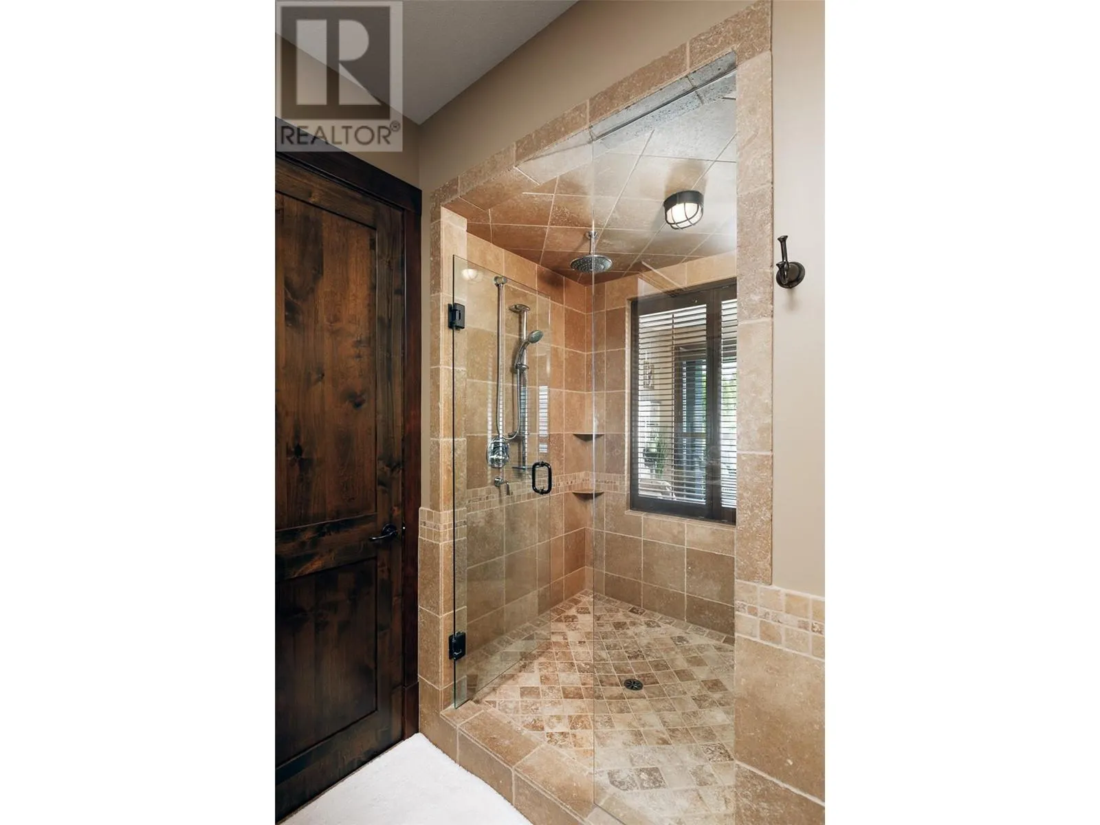 1528 Vineyard Drive