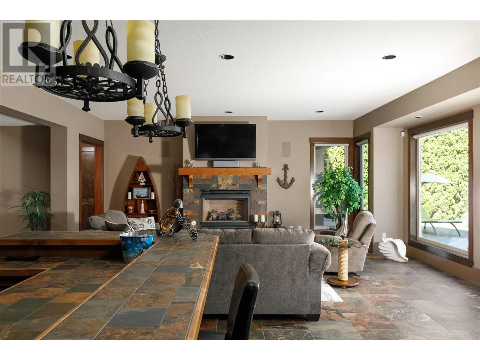 1528 Vineyard Drive