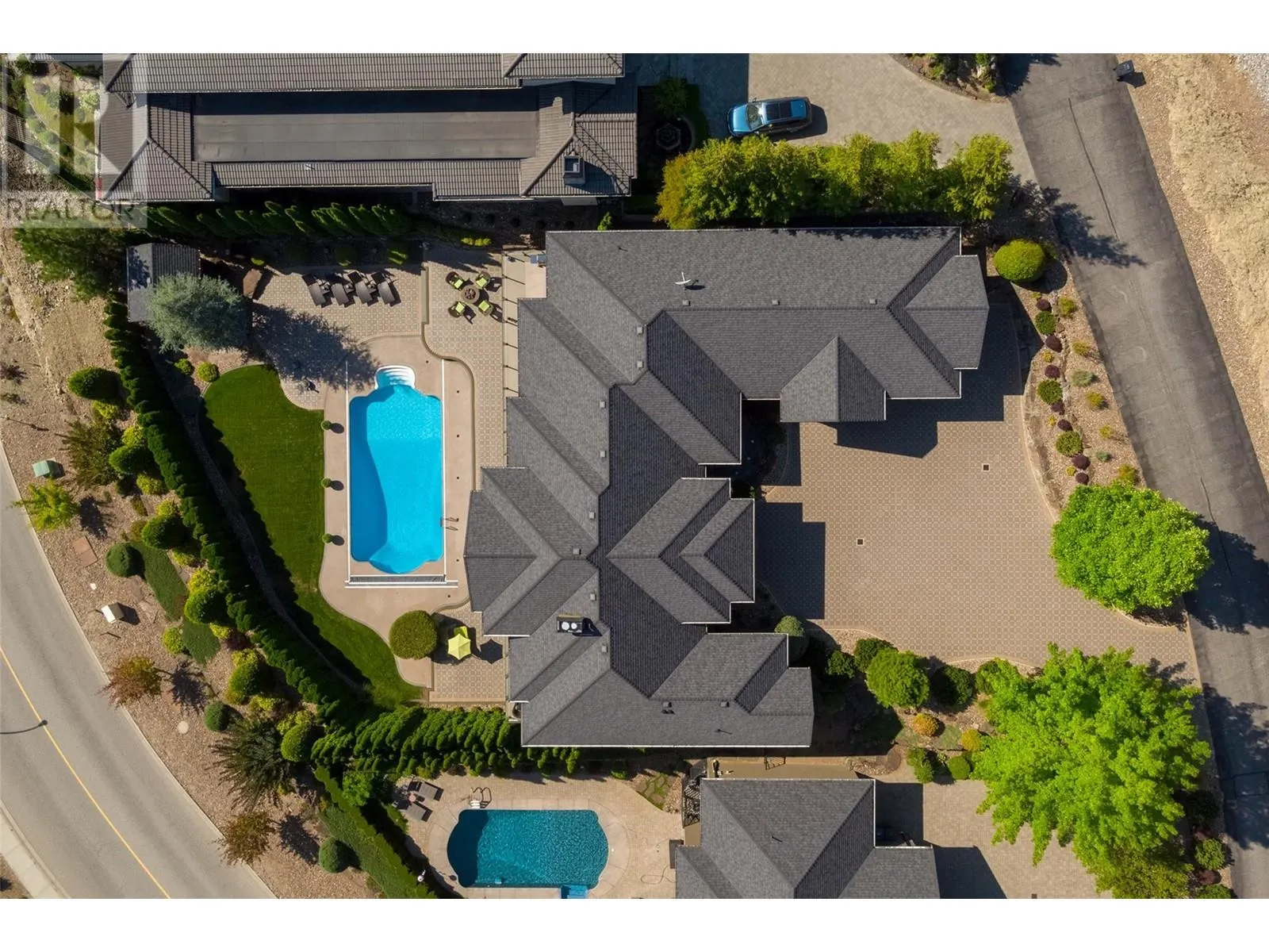 1528 Vineyard Drive