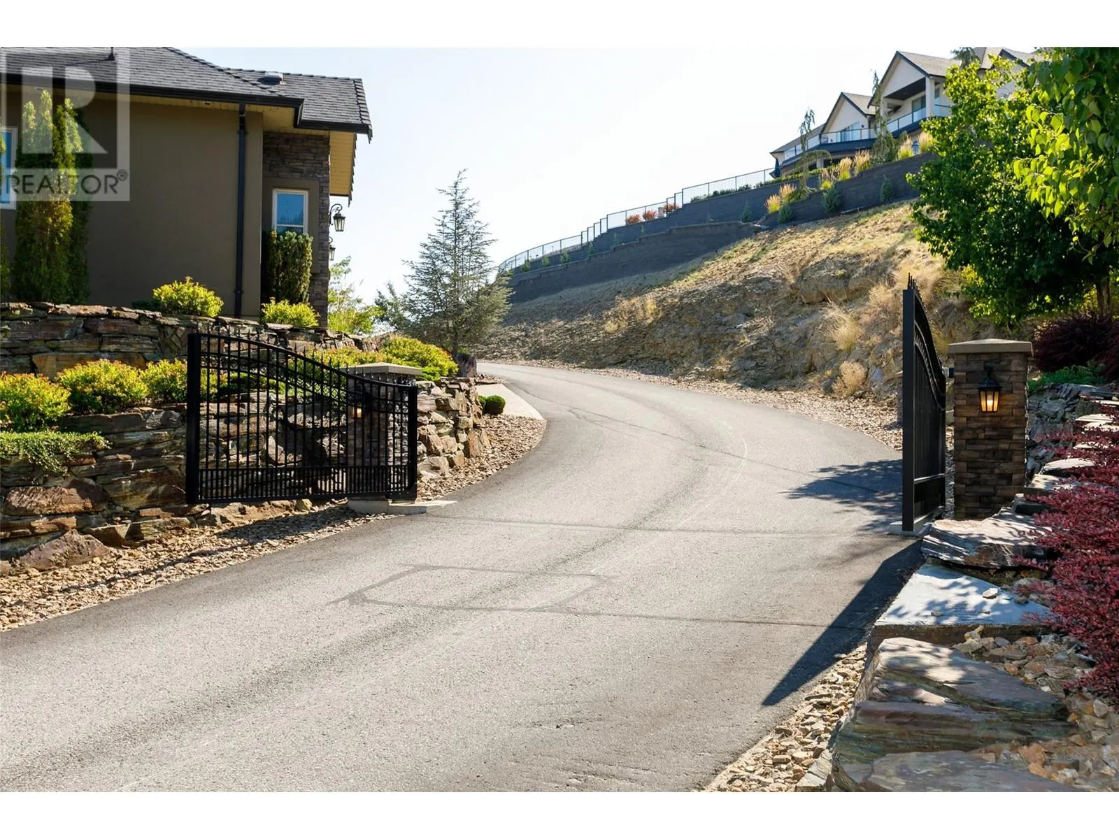 1528 Vineyard Drive