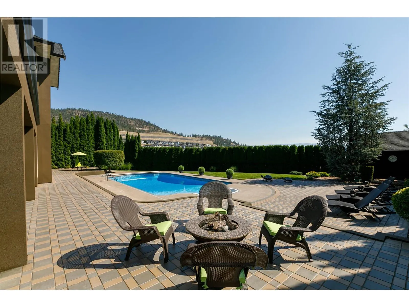 1528 Vineyard Drive
