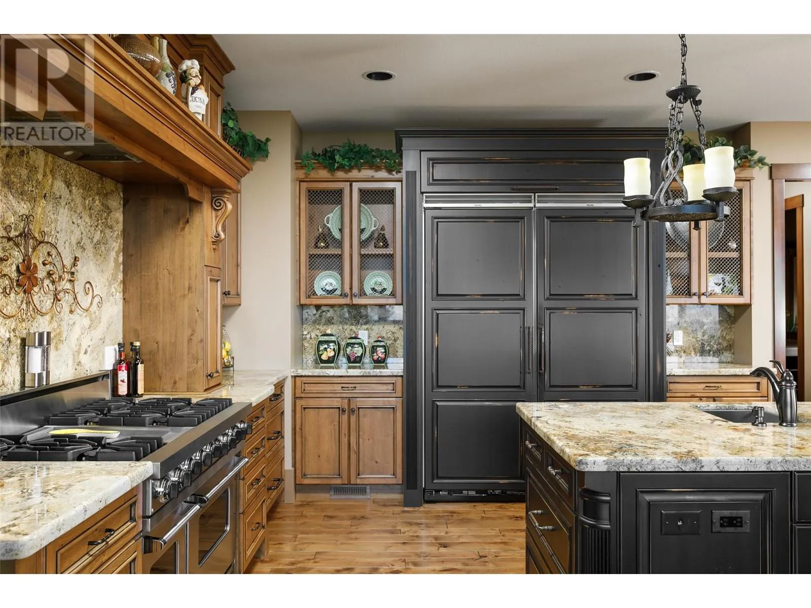 1528 Vineyard Drive