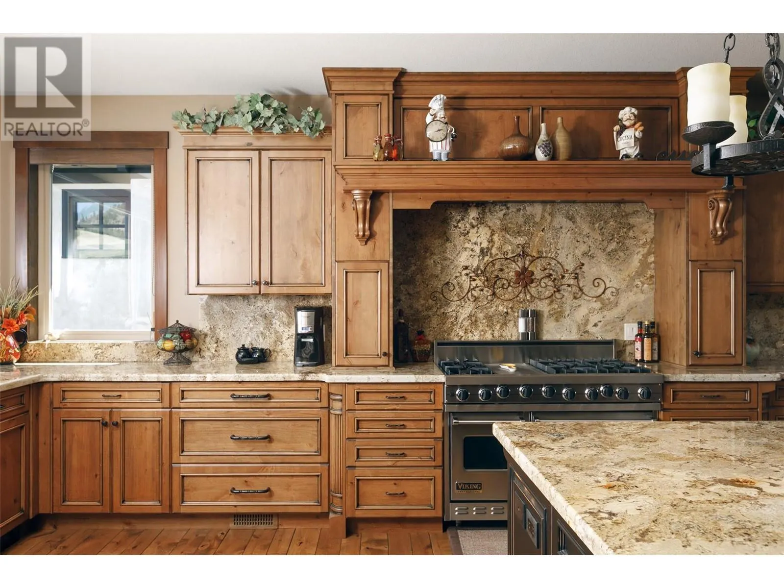 1528 Vineyard Drive