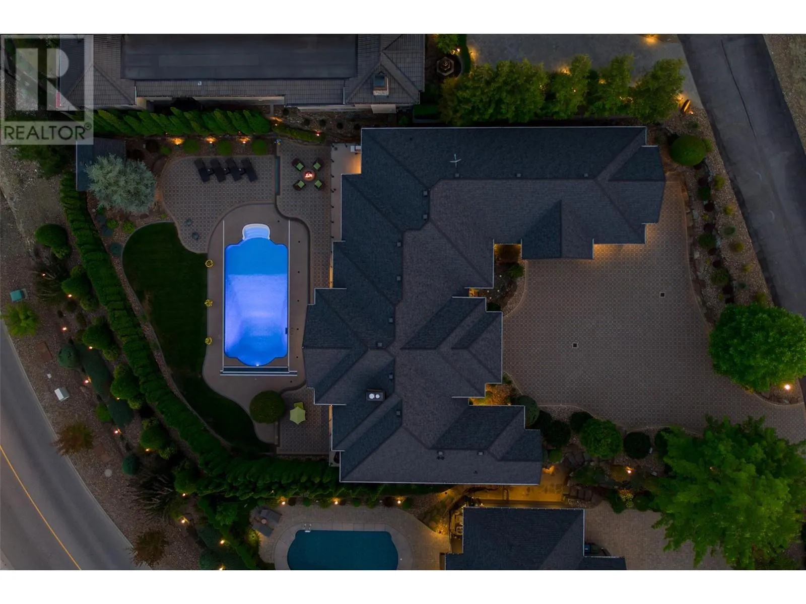 1528 Vineyard Drive