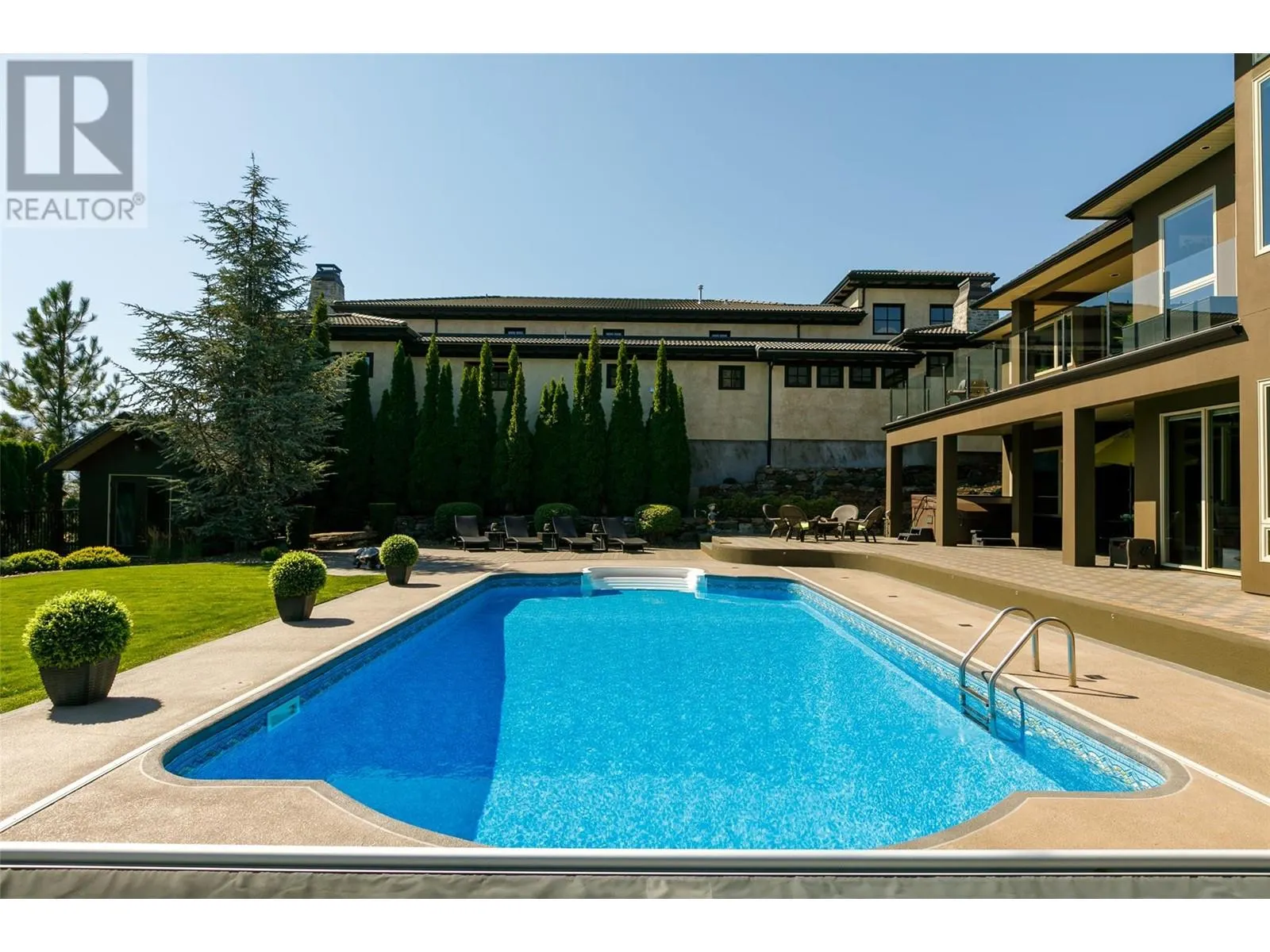 1528 Vineyard Drive