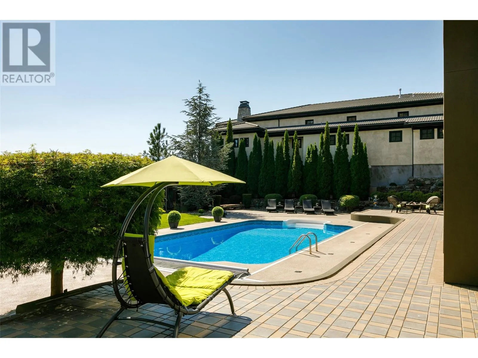 1528 Vineyard Drive