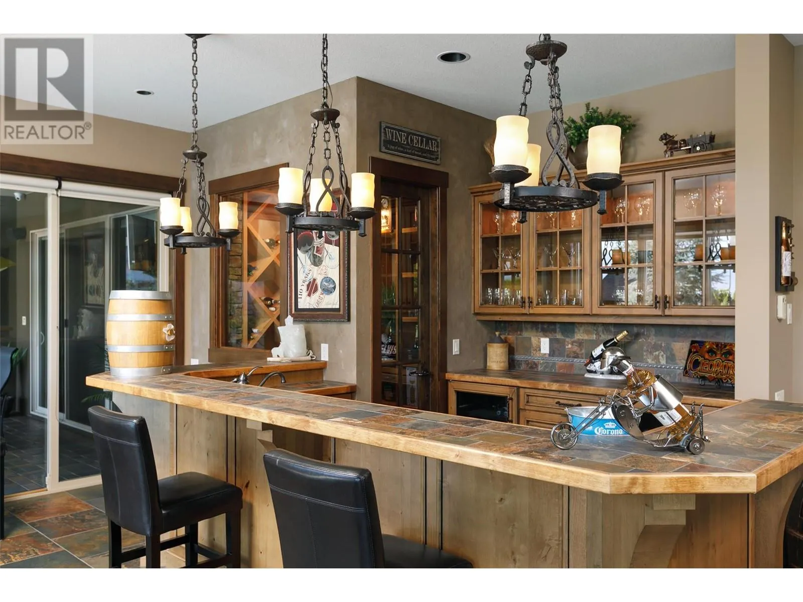 1528 Vineyard Drive