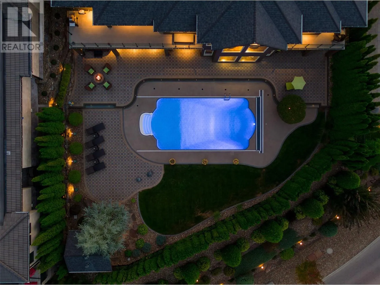 1528 Vineyard Drive