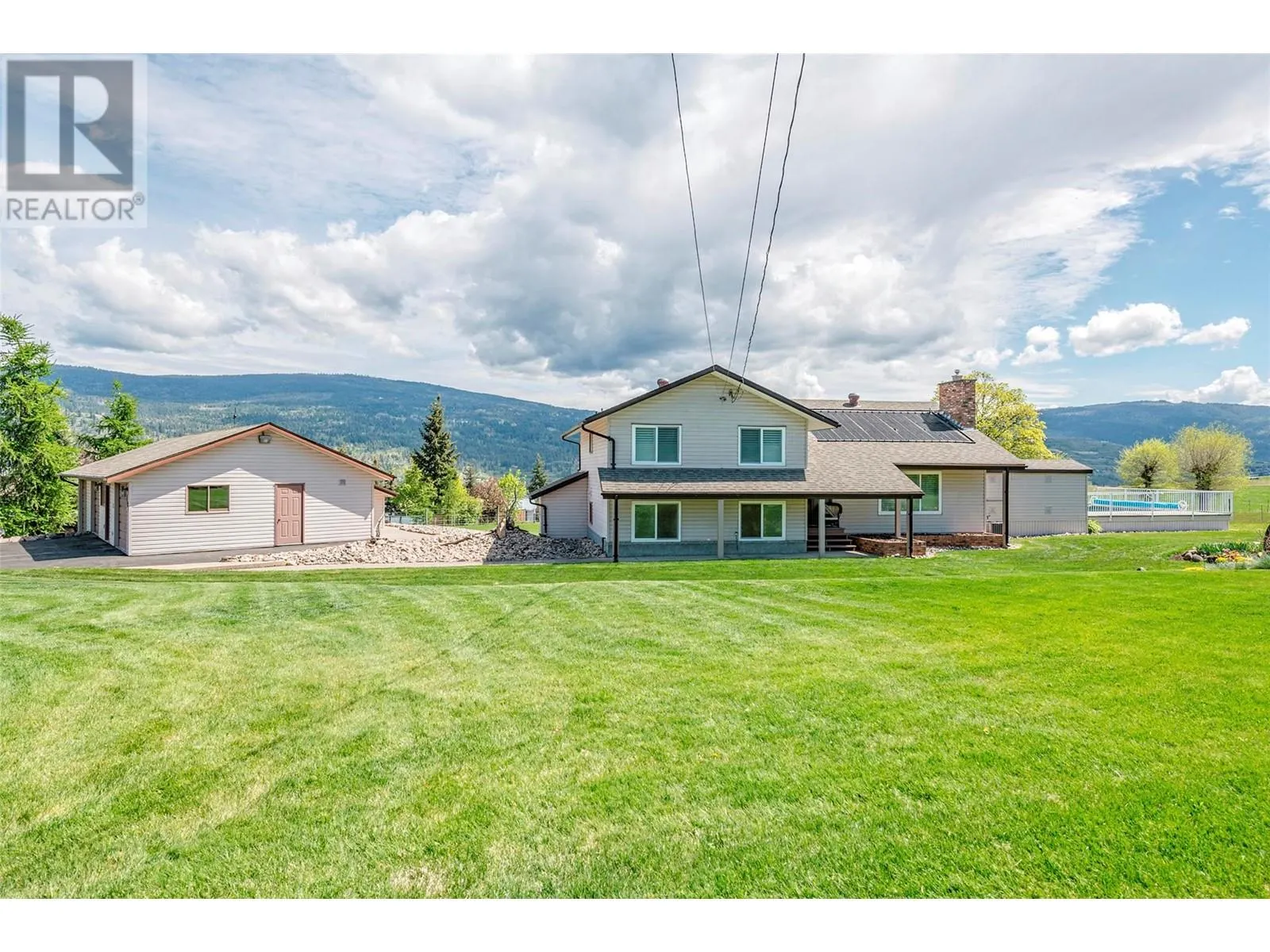 186 Stepping Stones Crescent