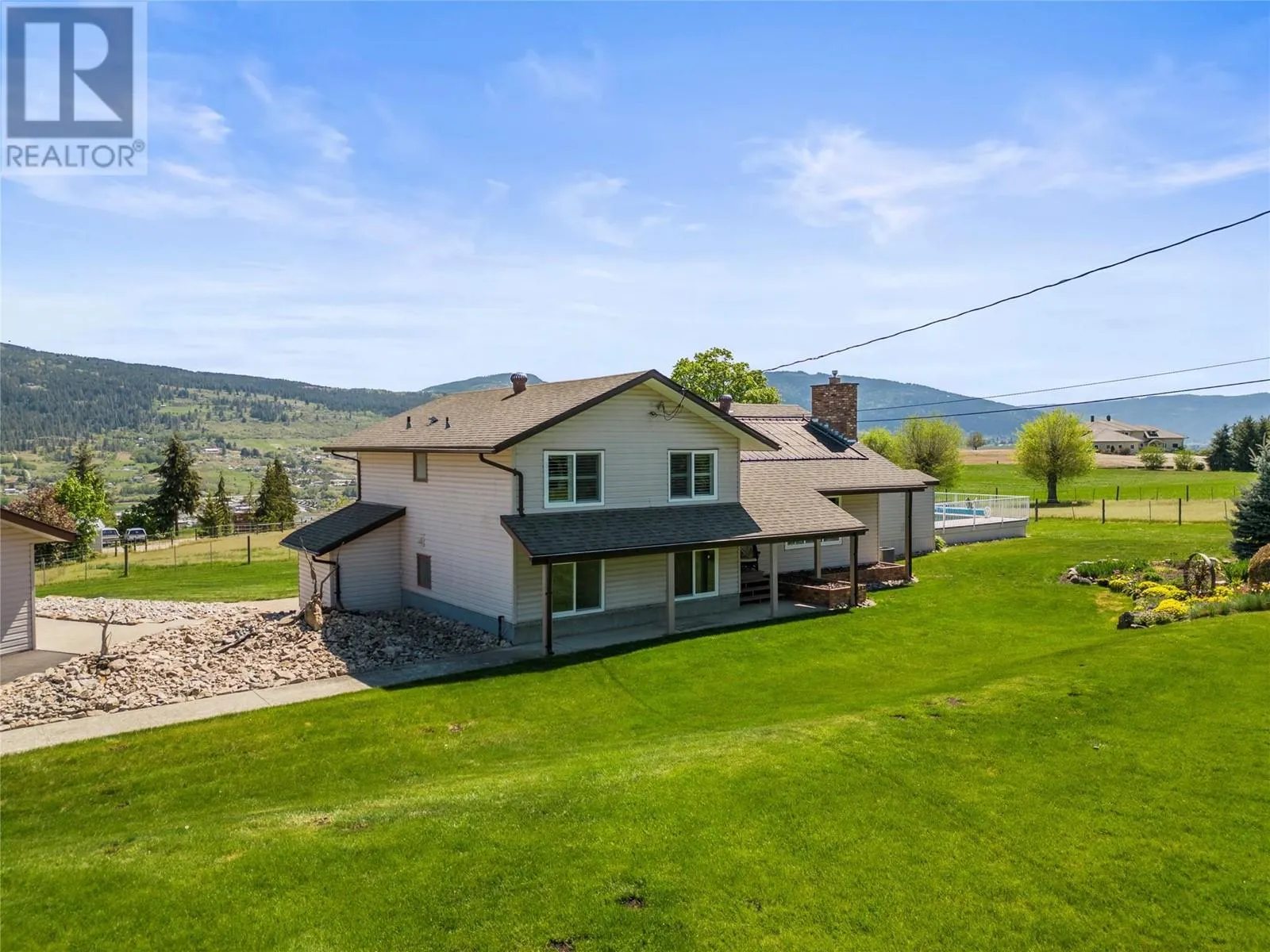 186 Stepping Stones Crescent