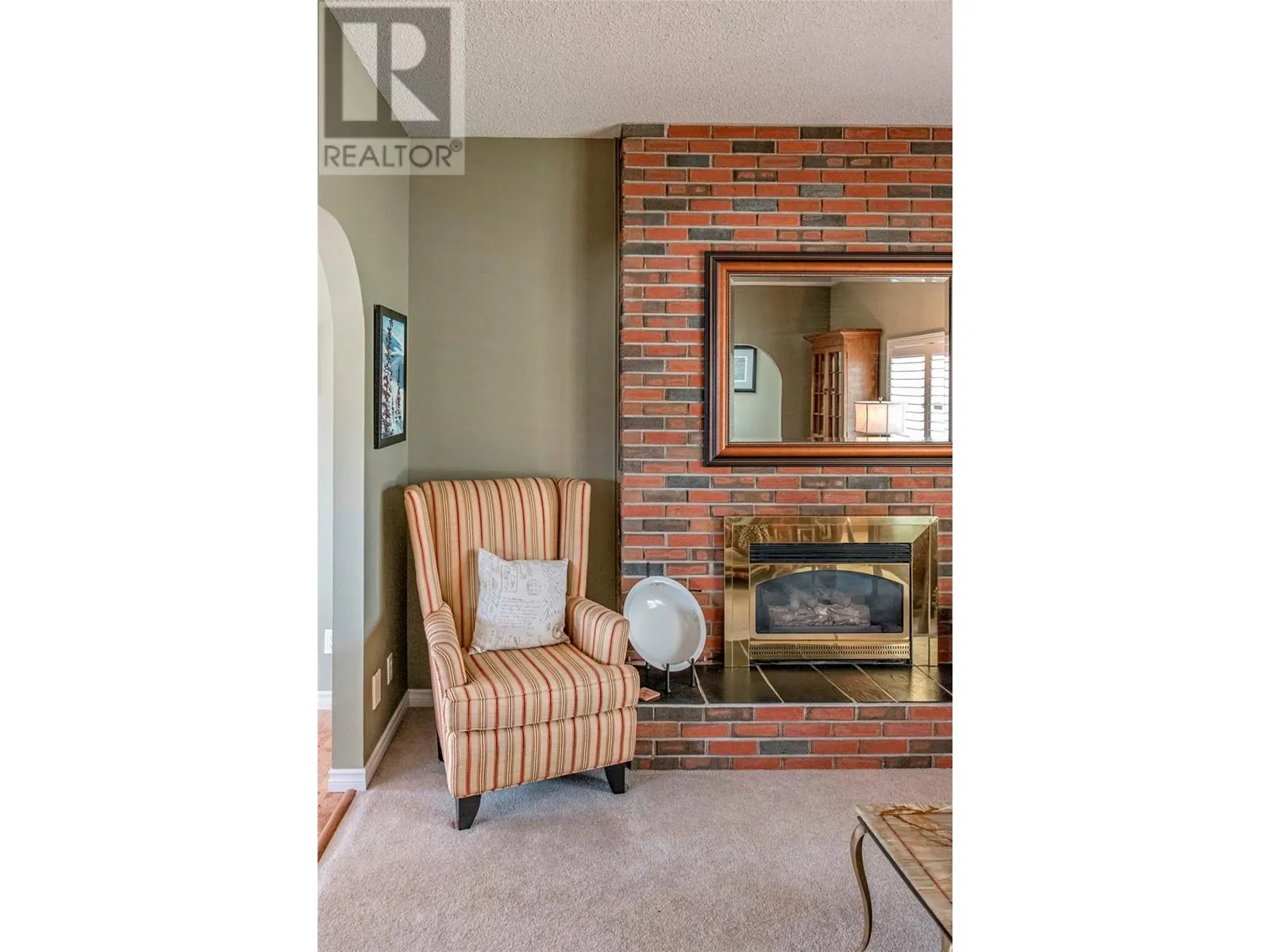 186 Stepping Stones Crescent