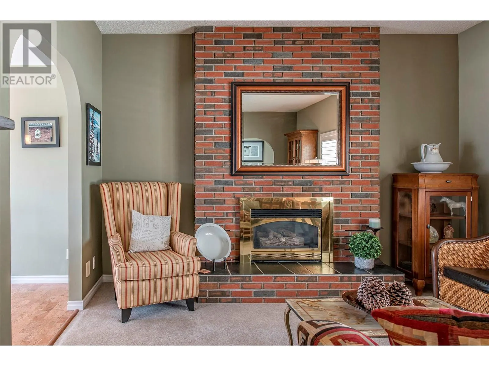 186 Stepping Stones Crescent