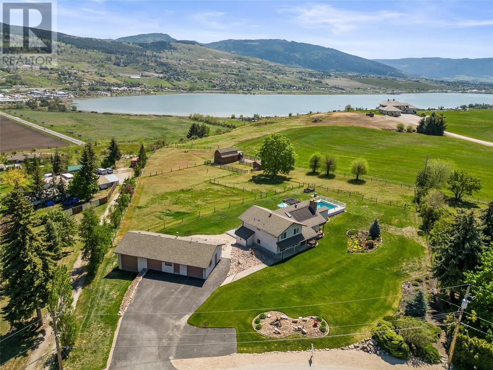 186 Stepping Stones Crescent