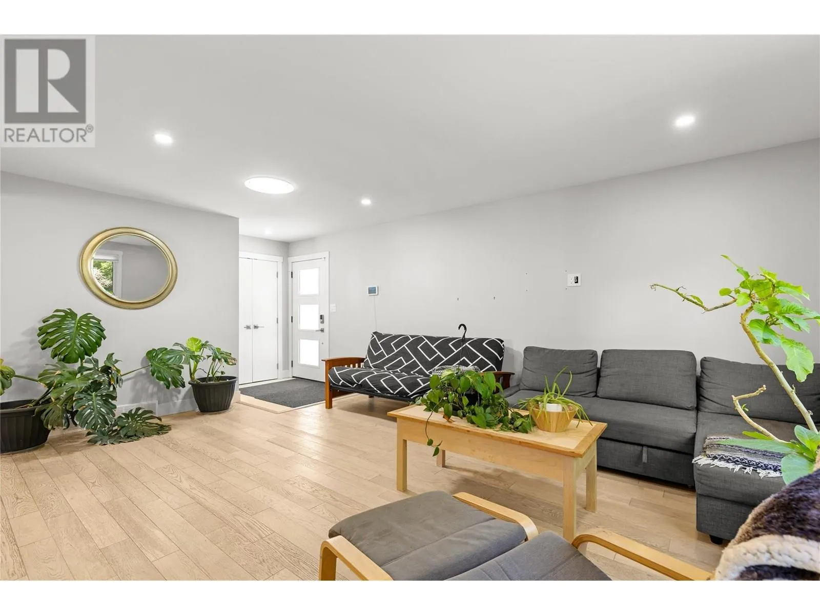 624 Armour Crescent