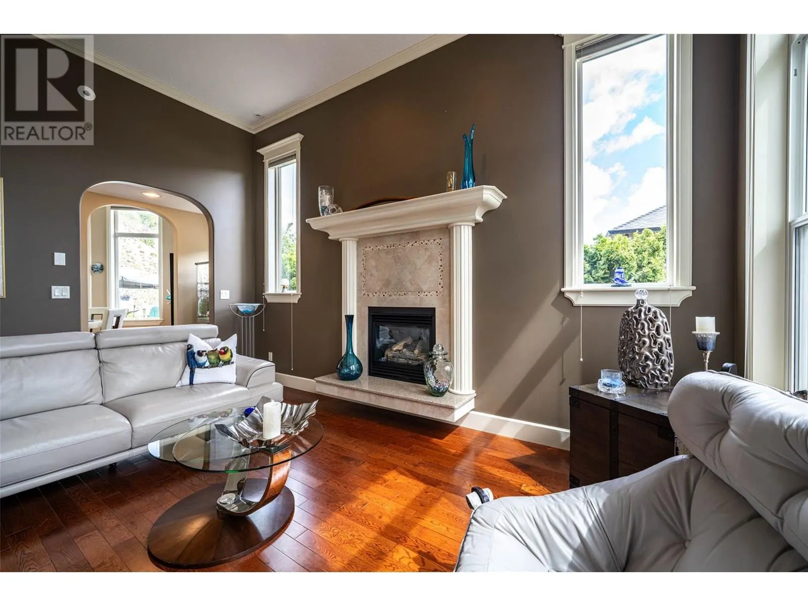 1011 Foothills Court