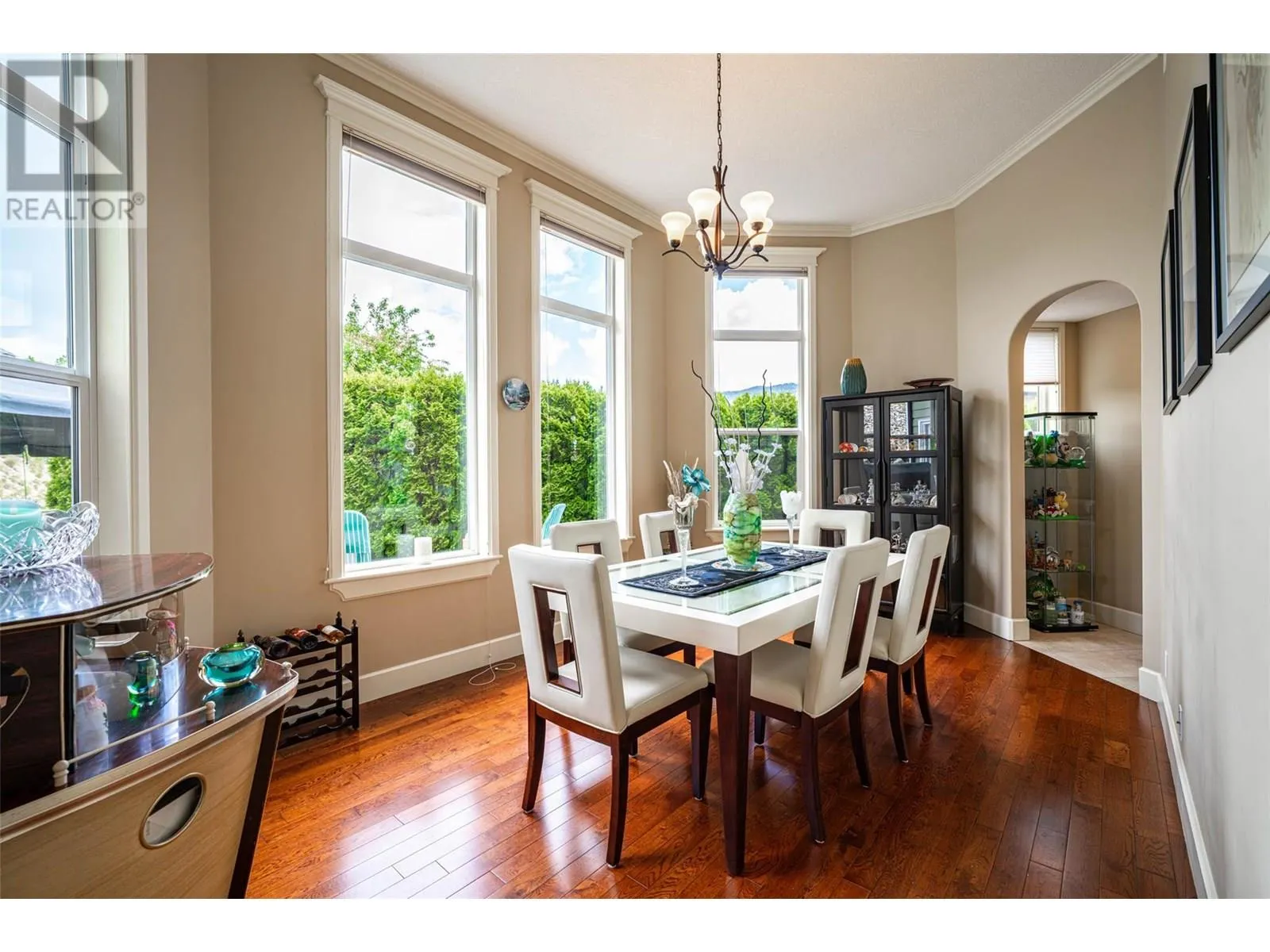1011 Foothills Court
