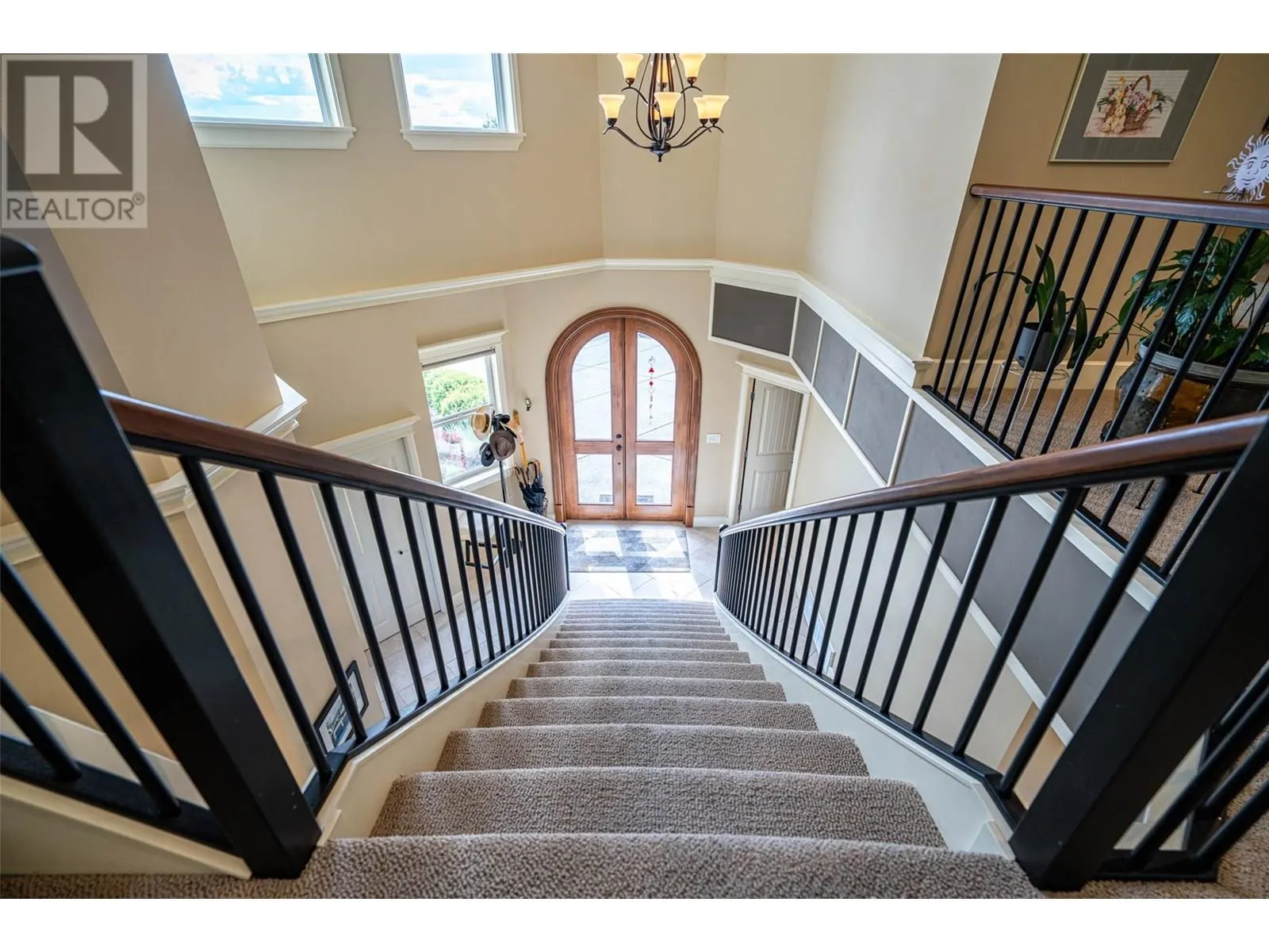 1011 Foothills Court