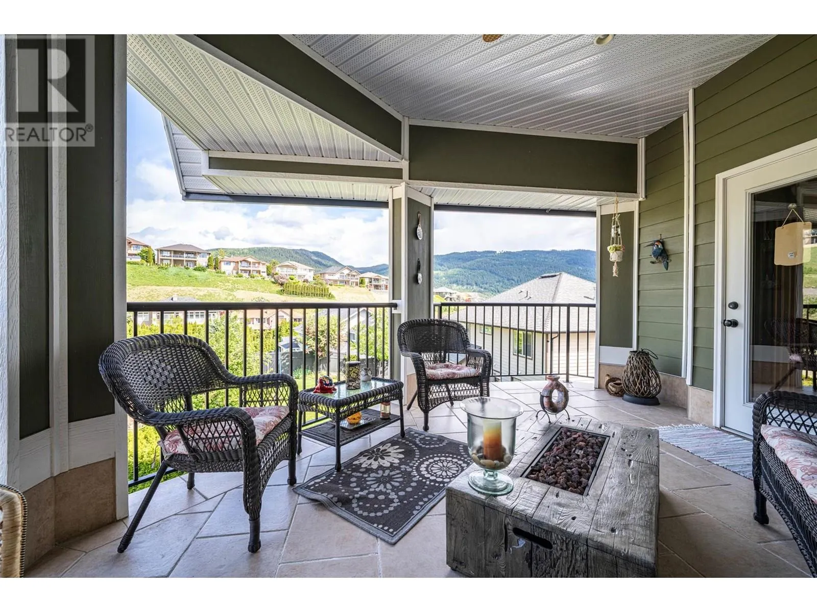 1011 Foothills Court