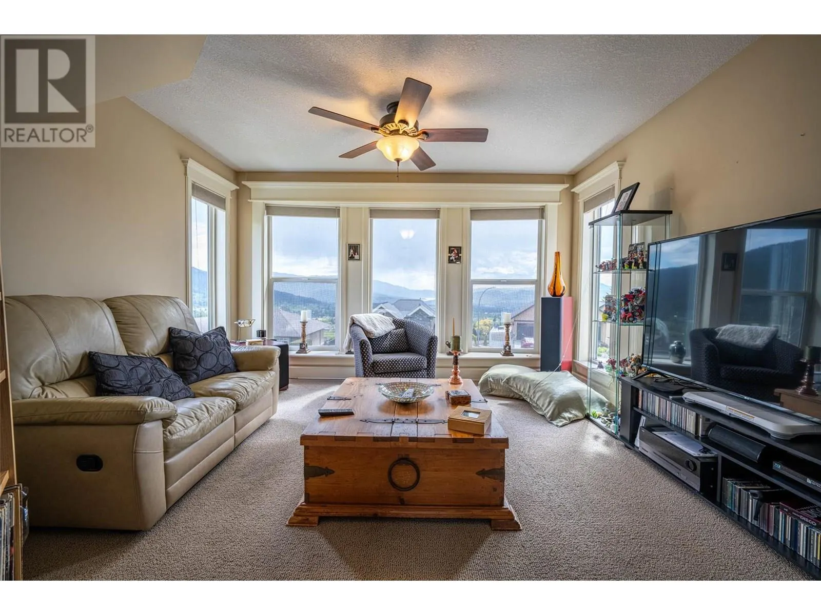 1011 Foothills Court