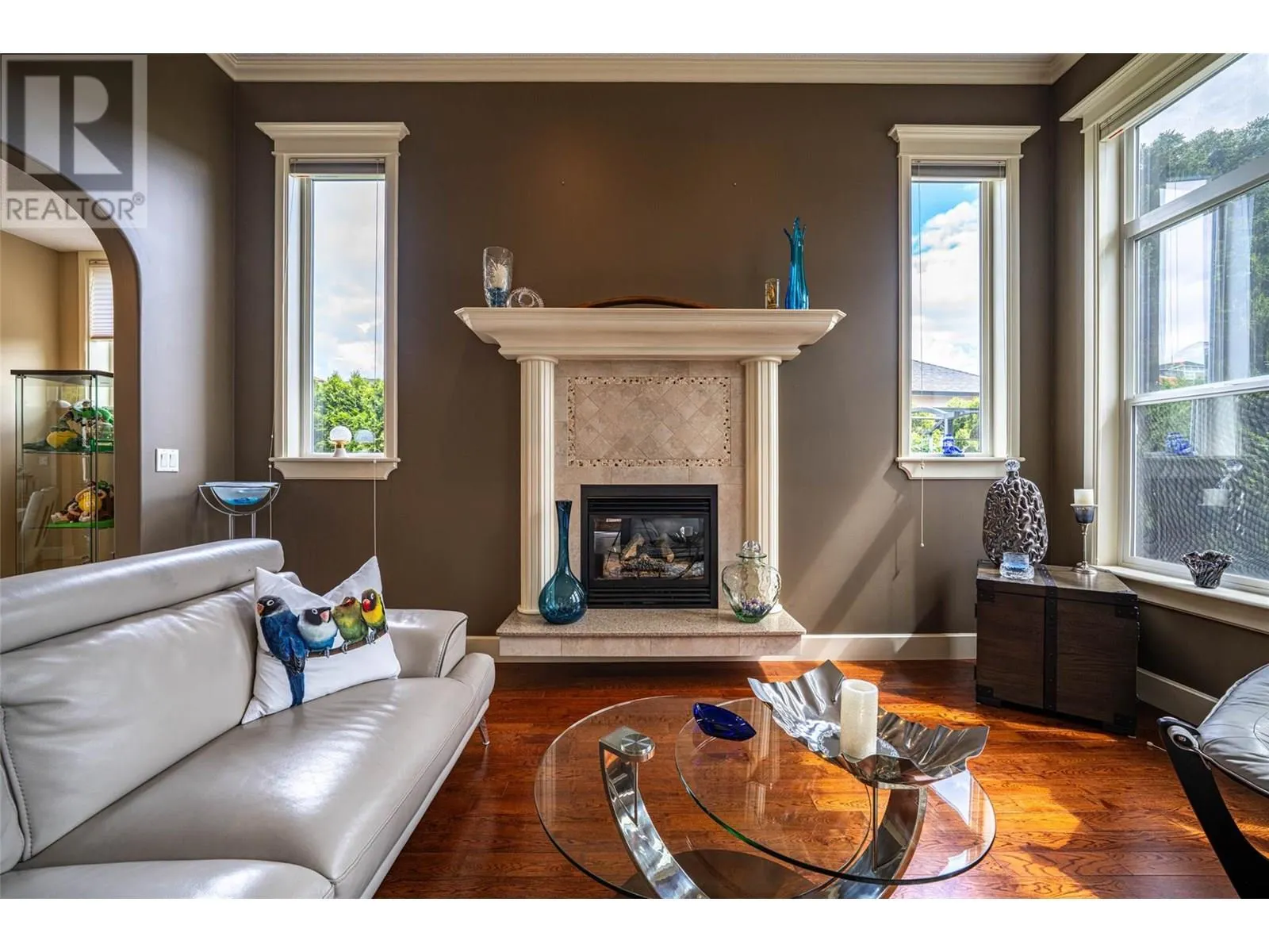 1011 Foothills Court