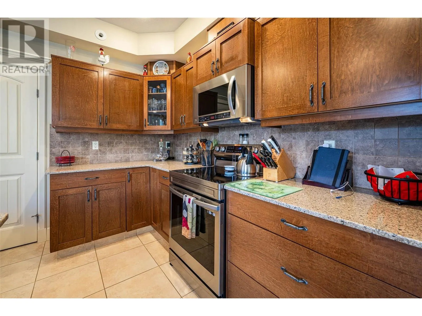 1011 Foothills Court