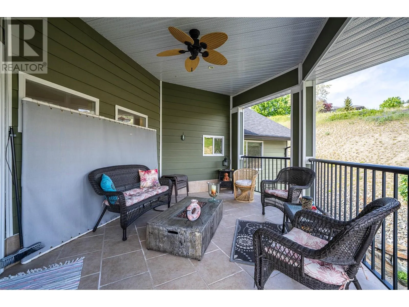 1011 Foothills Court