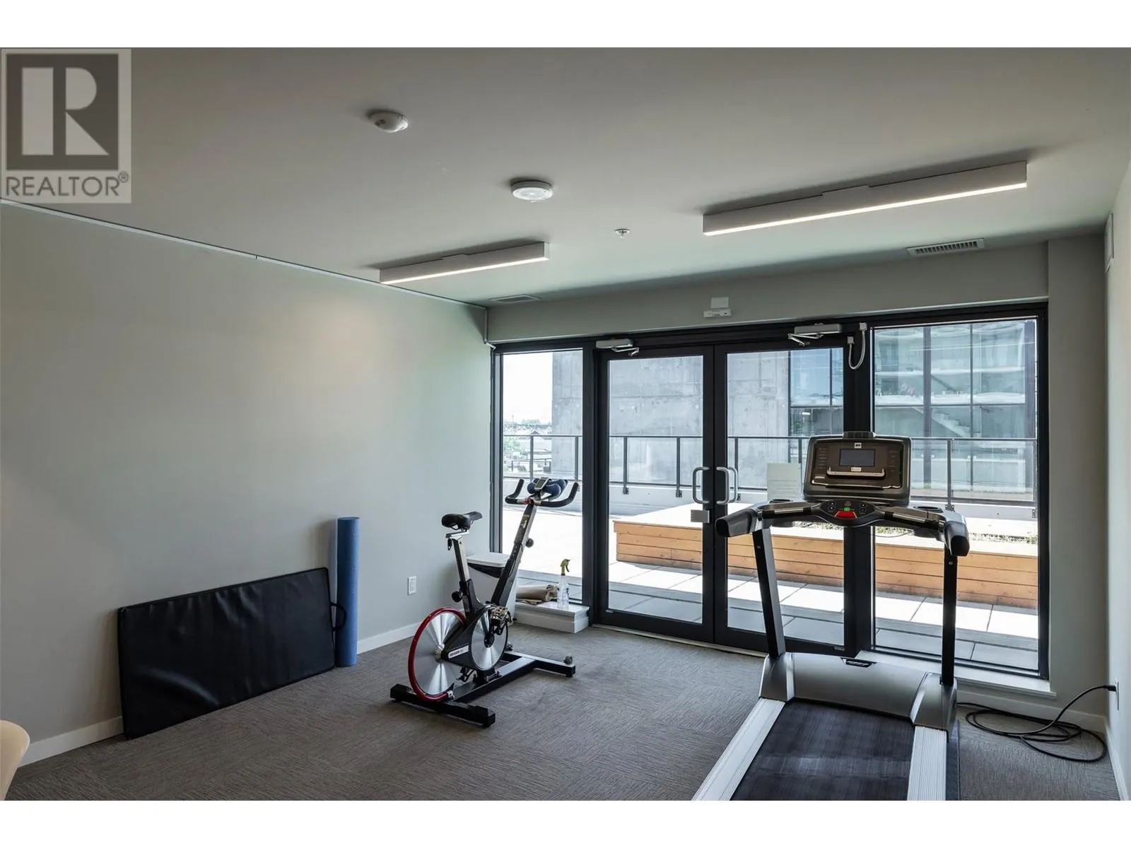 485 Groves Avenue Unit# 304