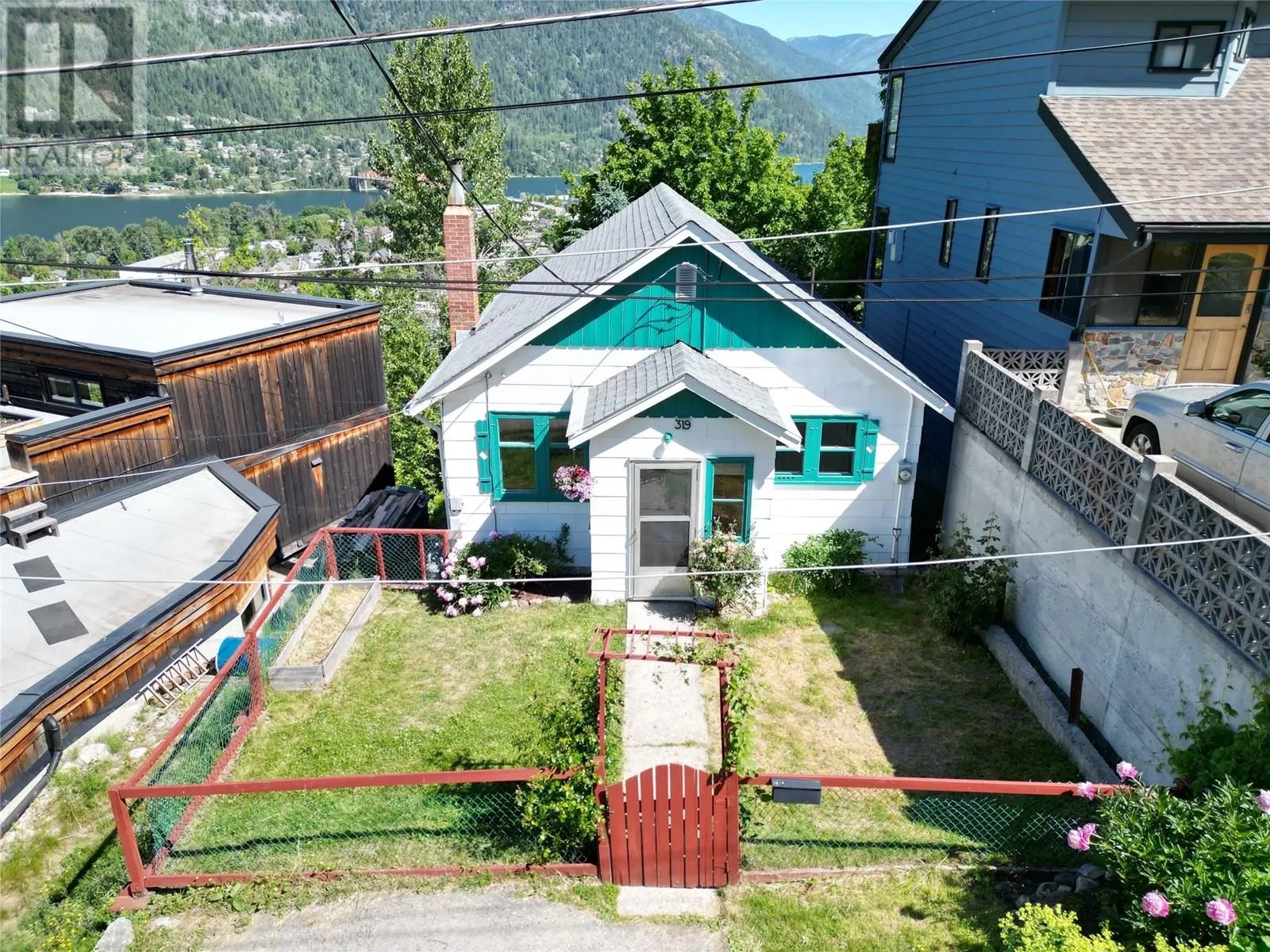 319 High Street