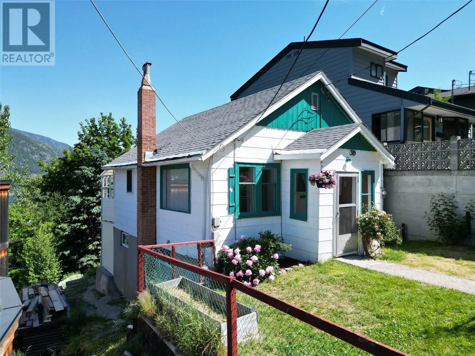 319 High Street