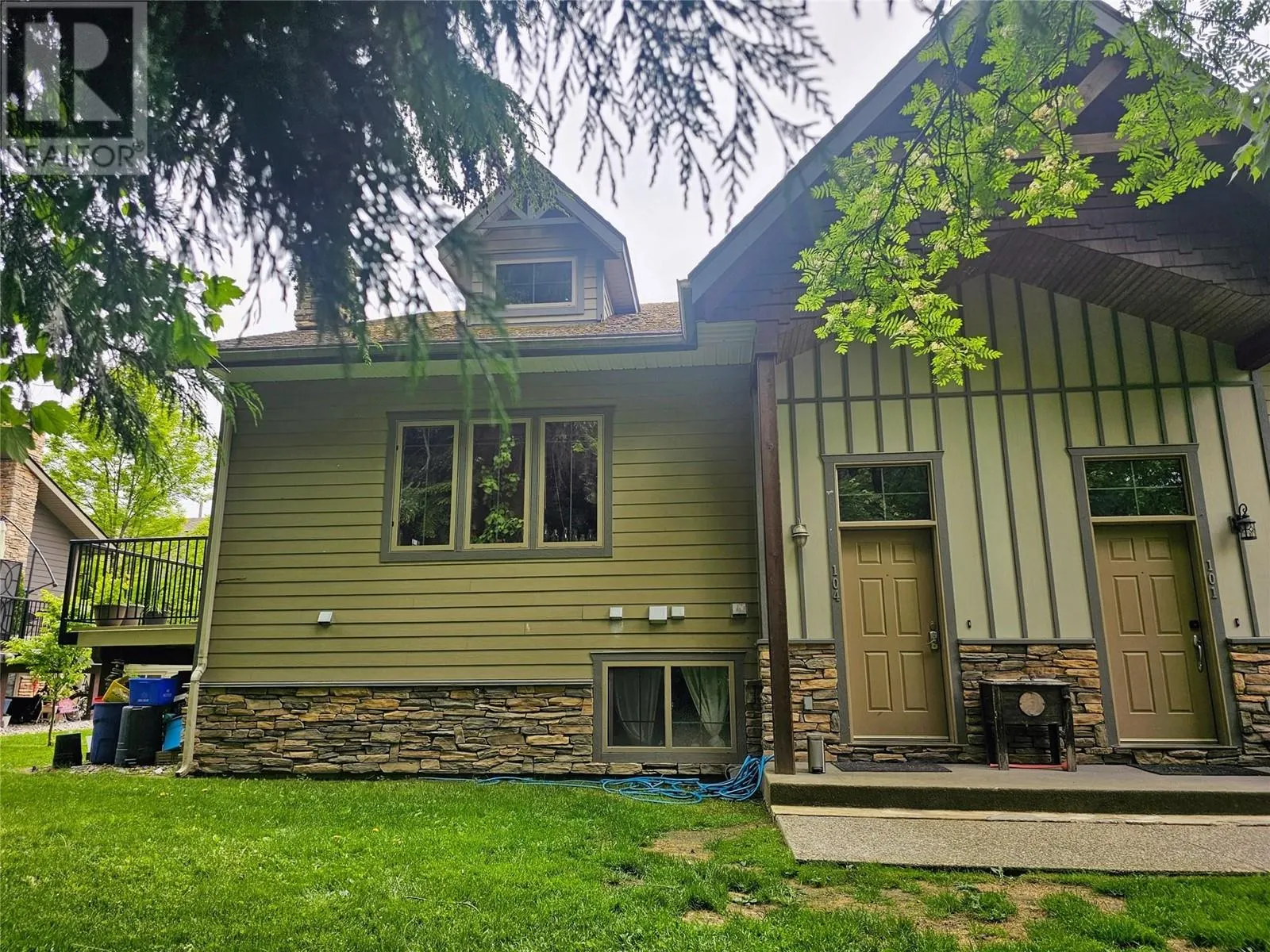 1901 CHOQUETTE Avenue Unit# 104