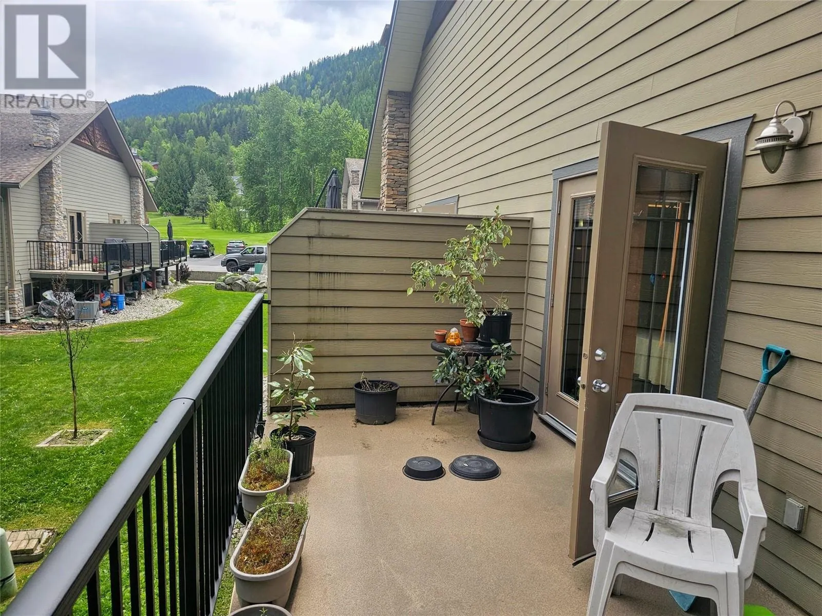 1901 CHOQUETTE Avenue Unit# 104