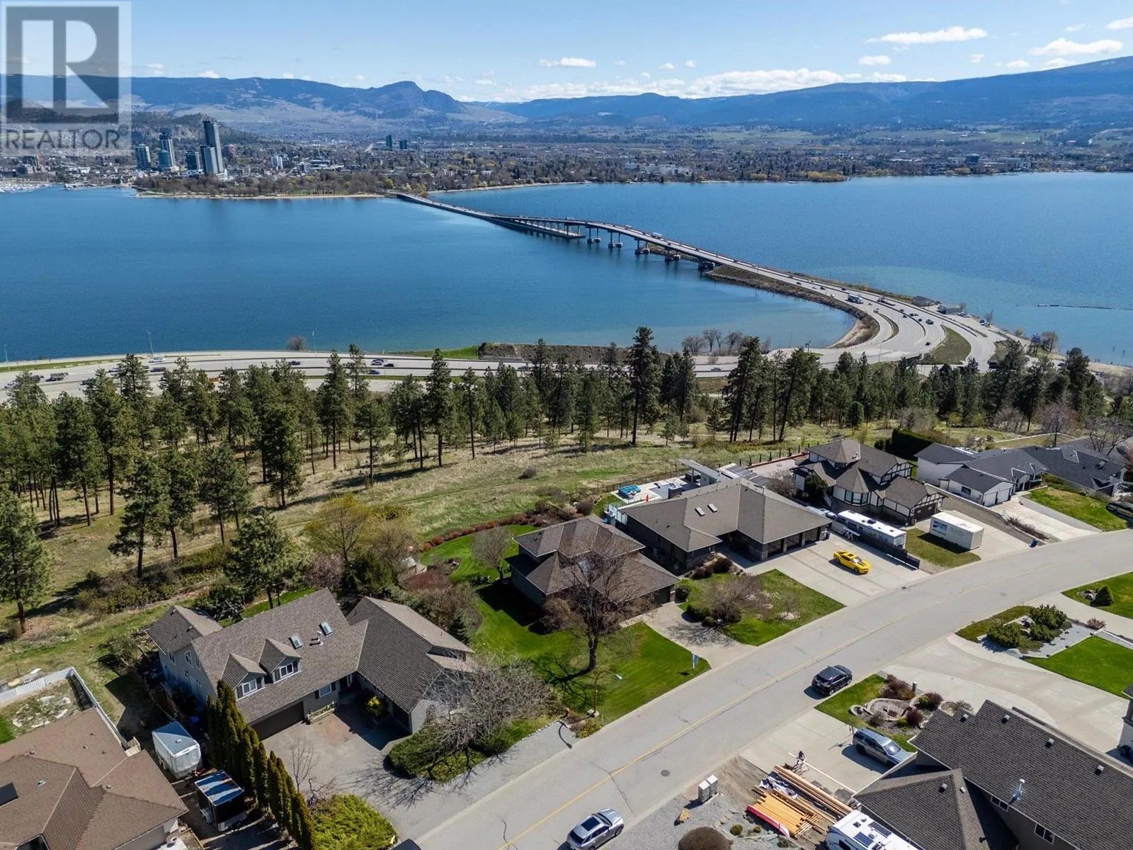 1929 Bayview Court