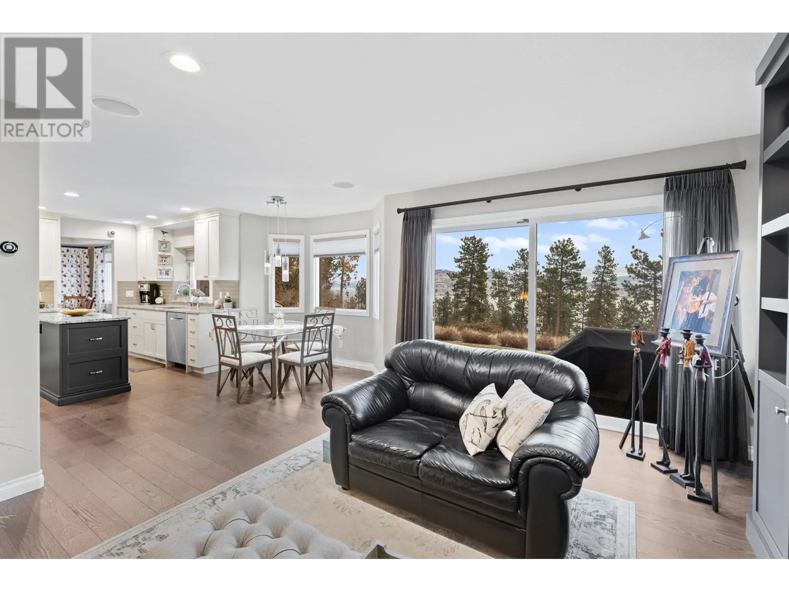 1929 Bayview Court
