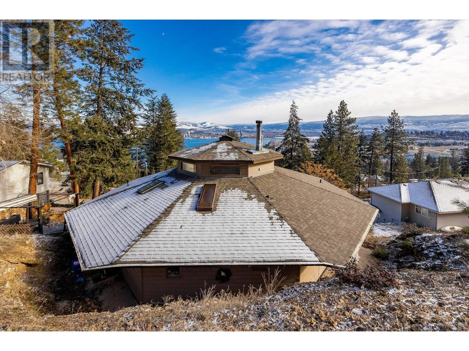 1446 Scott Crescent