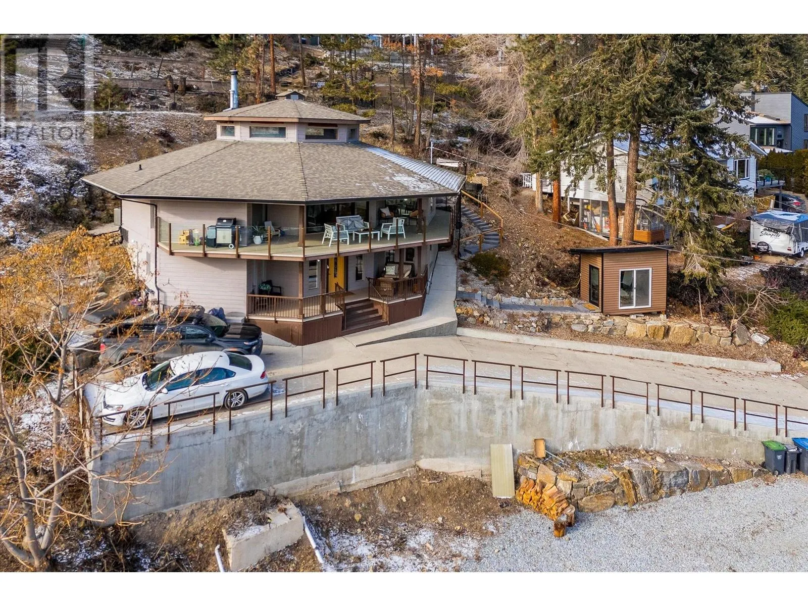 1446 Scott Crescent