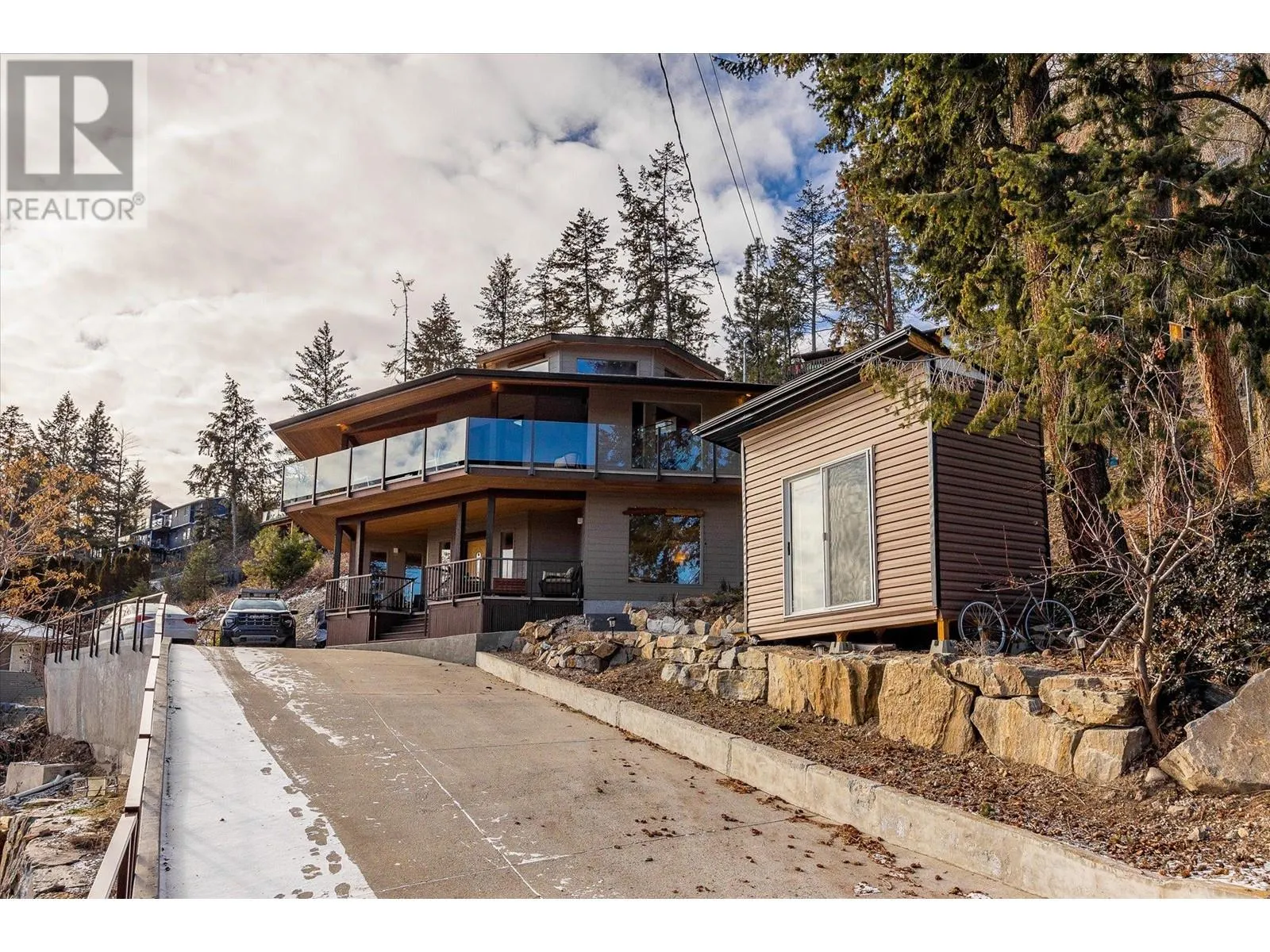 1446 Scott Crescent