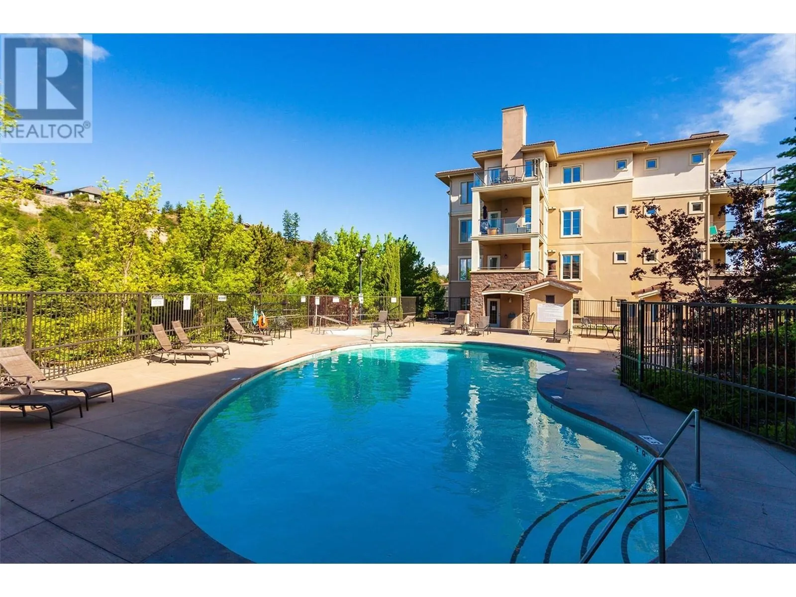 1875 Country Club Drive Unit# 1105