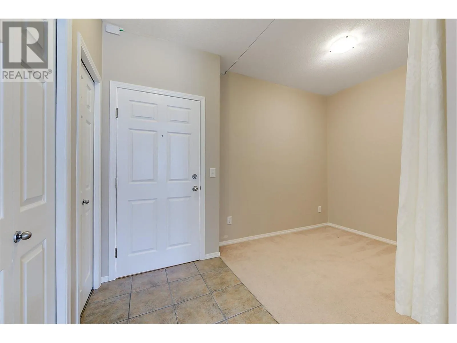 1875 Country Club Drive Unit# 1105