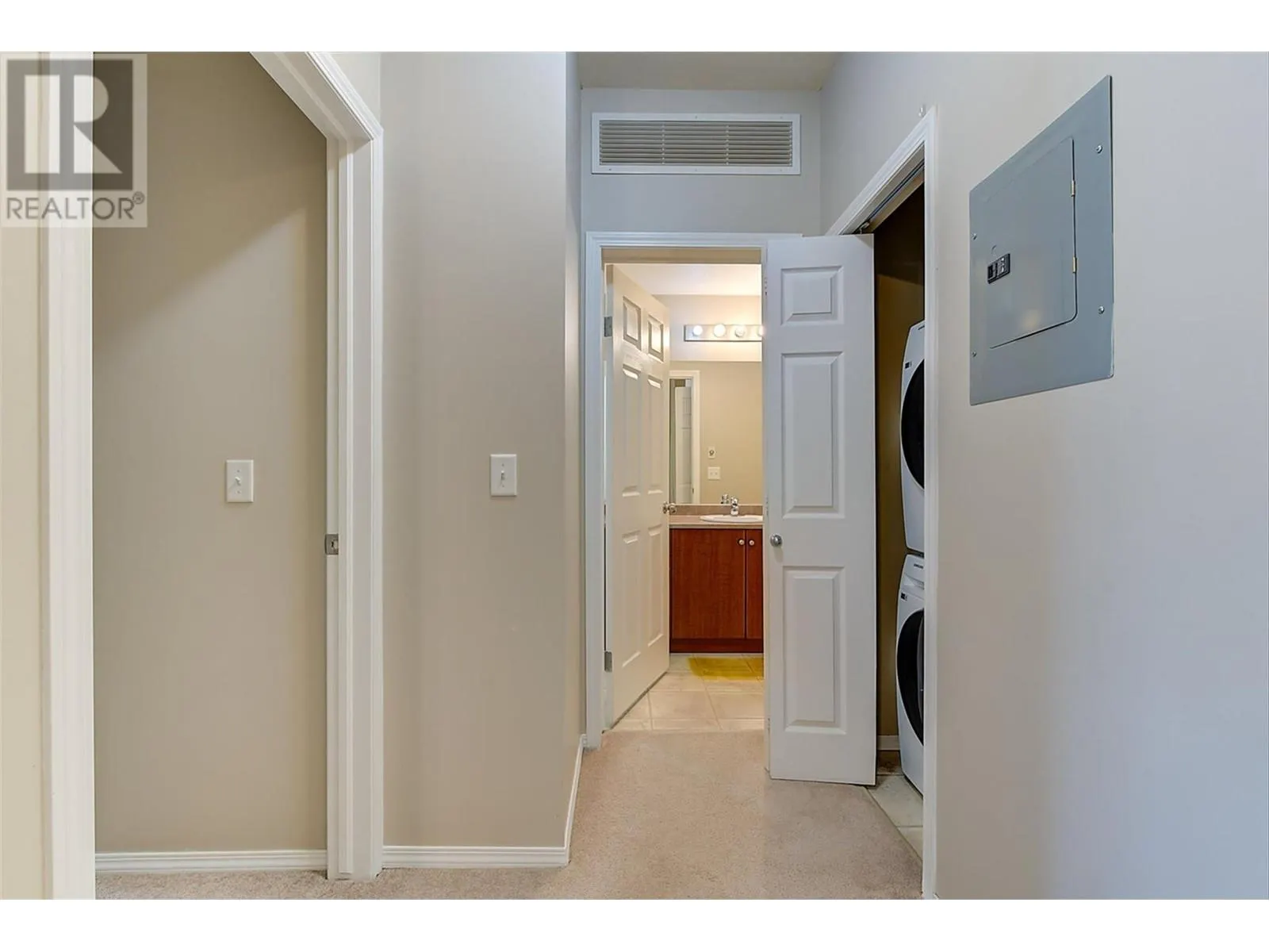 1875 Country Club Drive Unit# 1105
