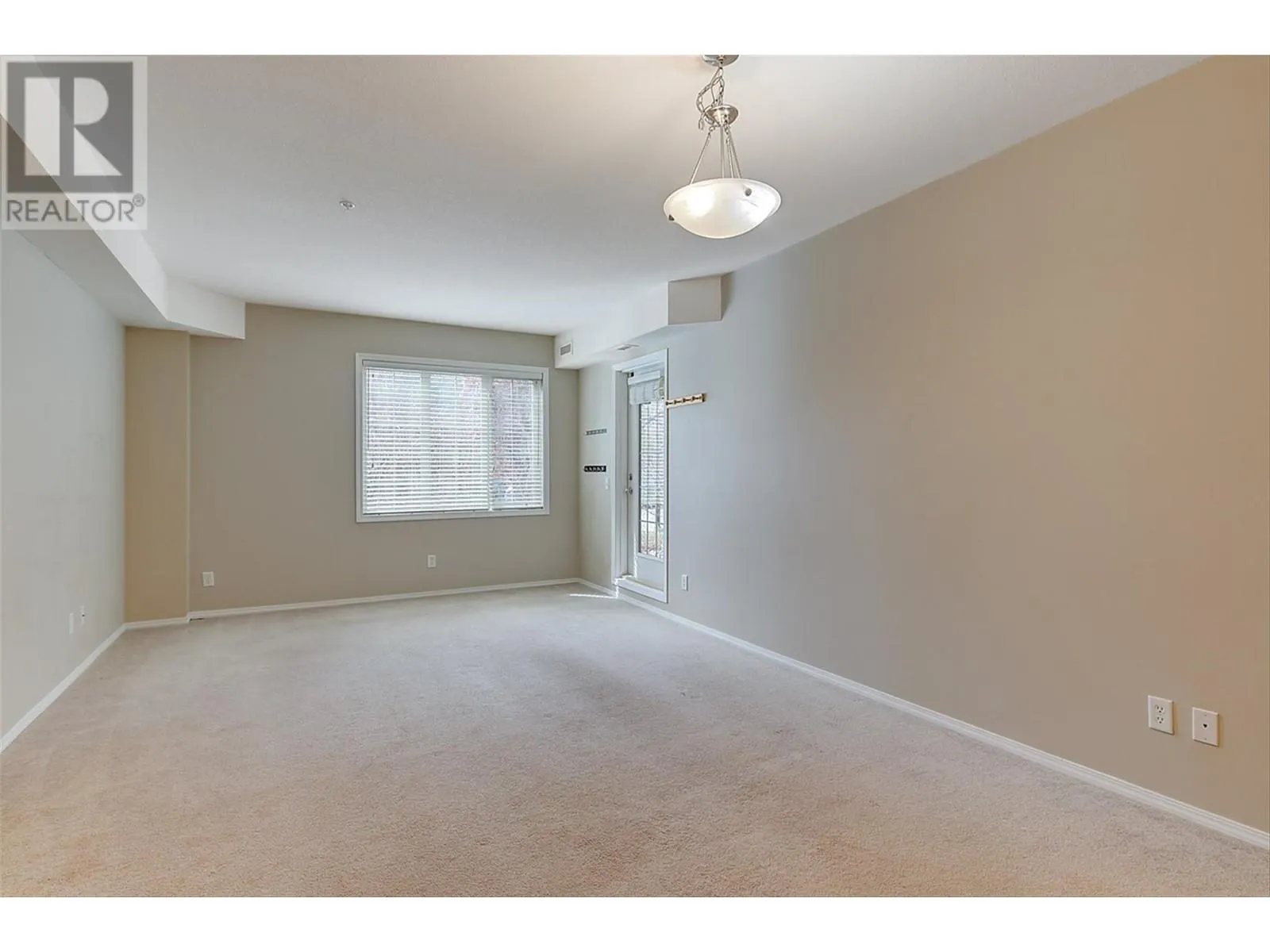 1875 Country Club Drive Unit# 1105