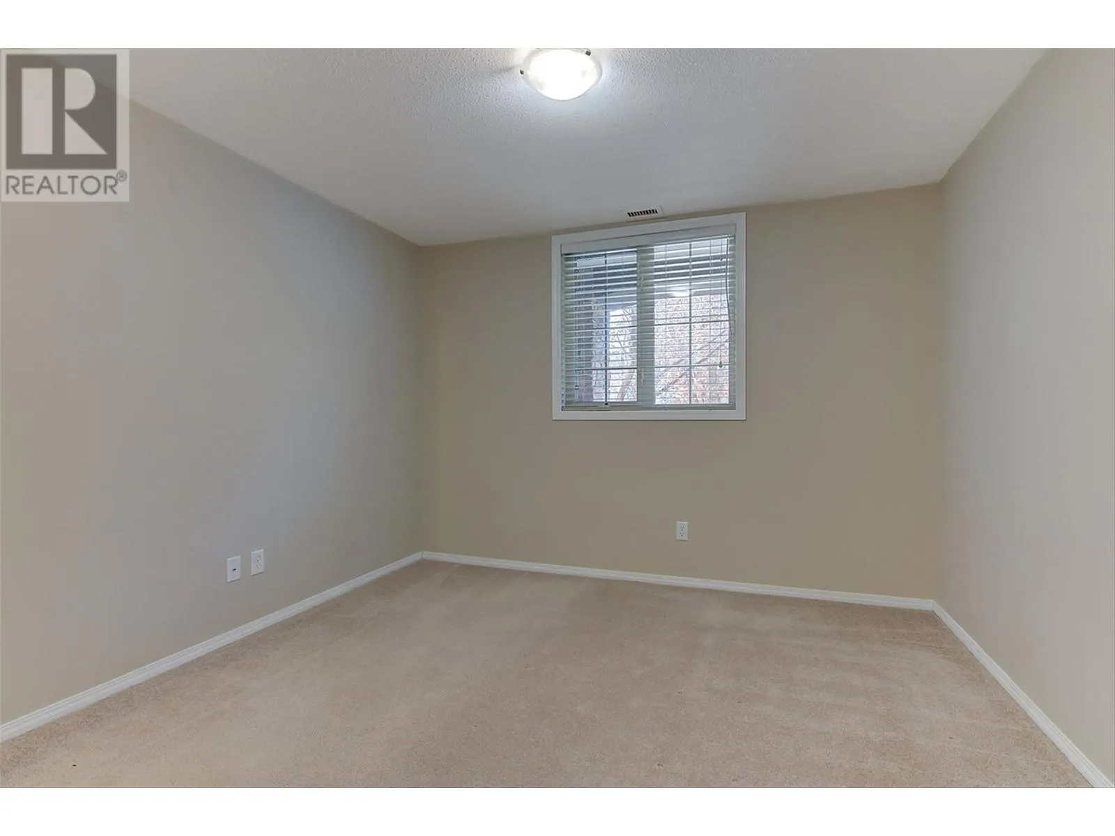 1875 Country Club Drive Unit# 1105