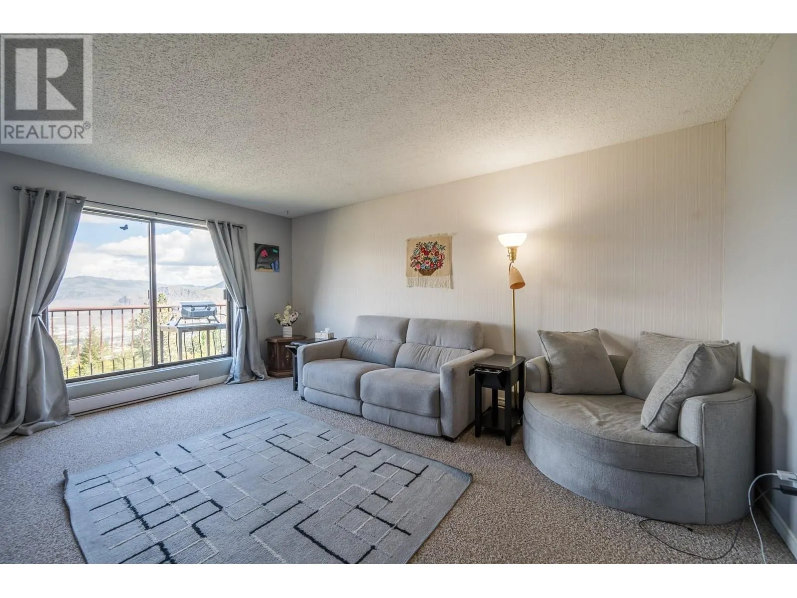 1810 Summit Drive Unit# 57