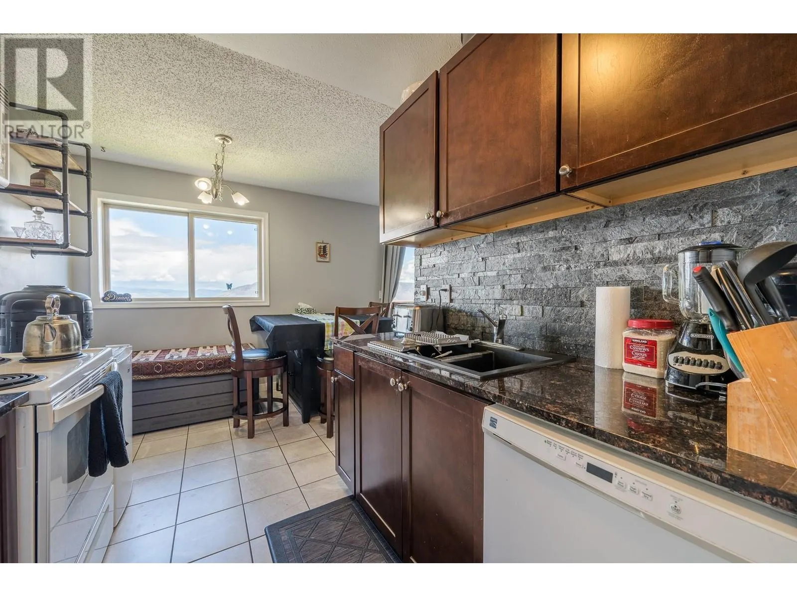 1810 Summit Drive Unit# 57