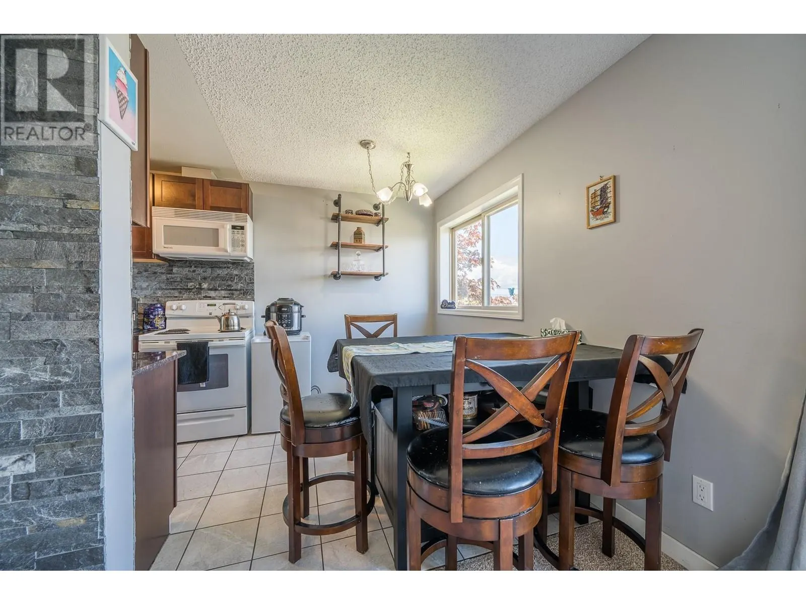 1810 Summit Drive Unit# 57
