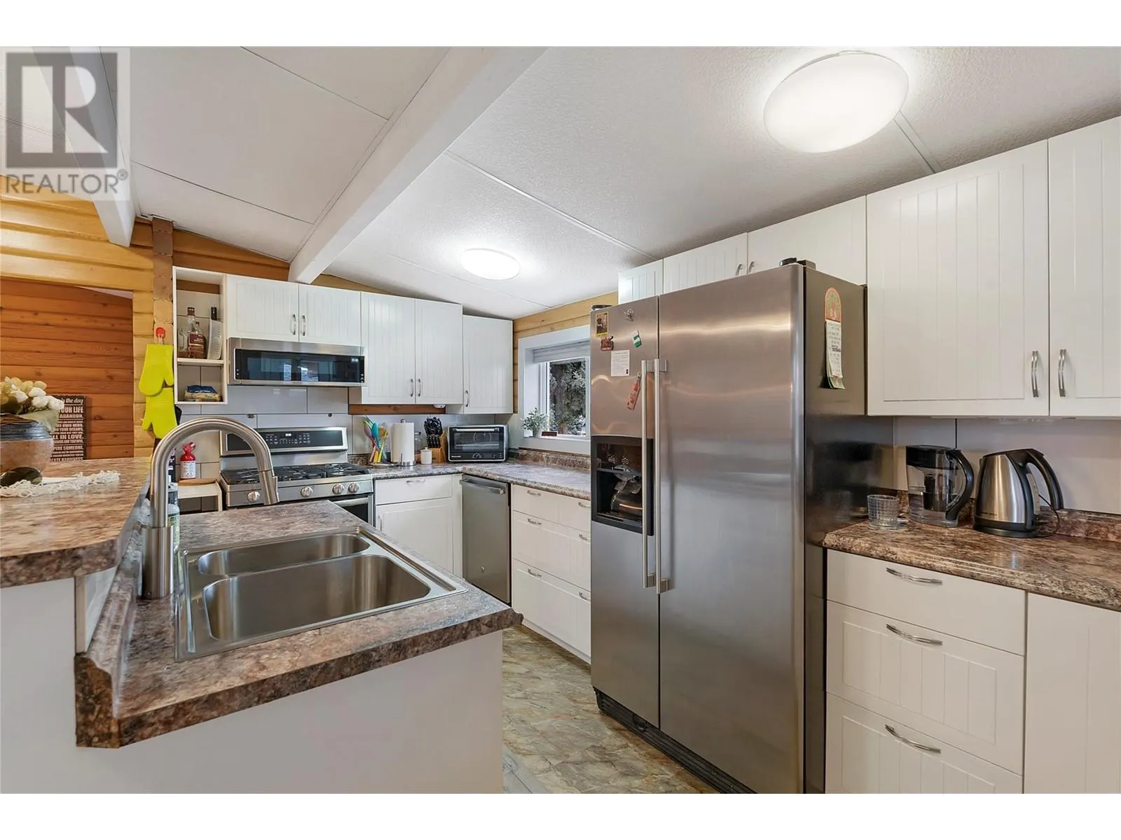 7281 Fintry Delta Road
