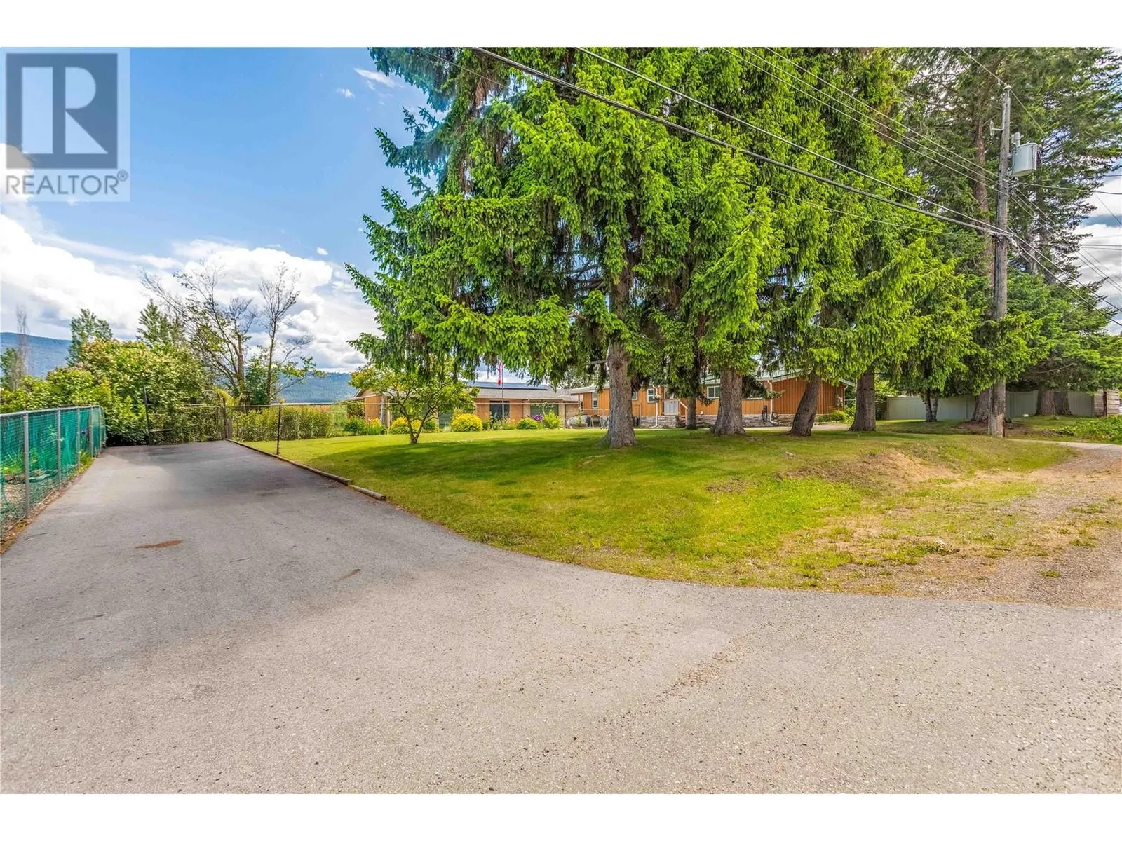 7281 Fintry Delta Road
