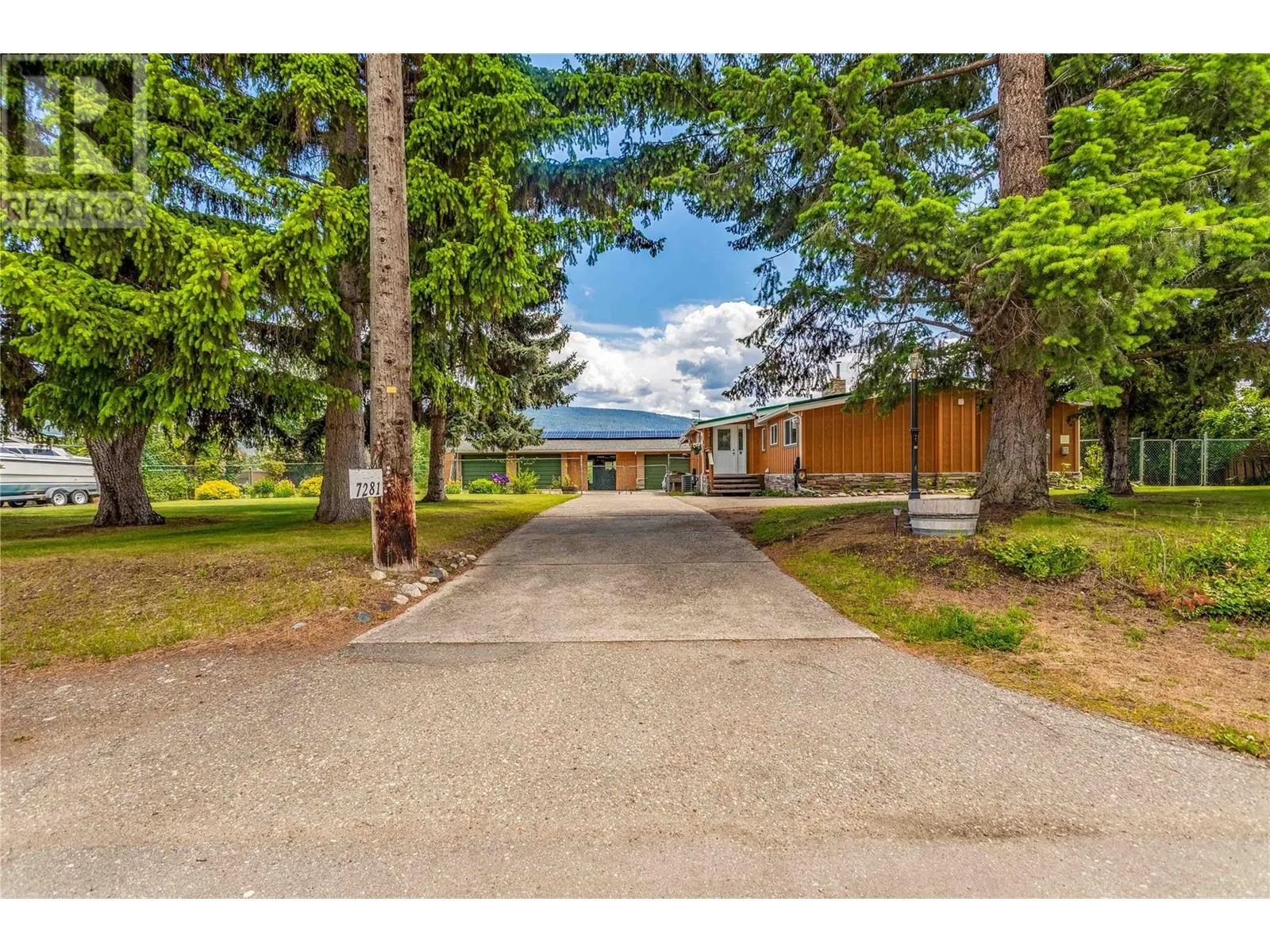 7281 Fintry Delta Road