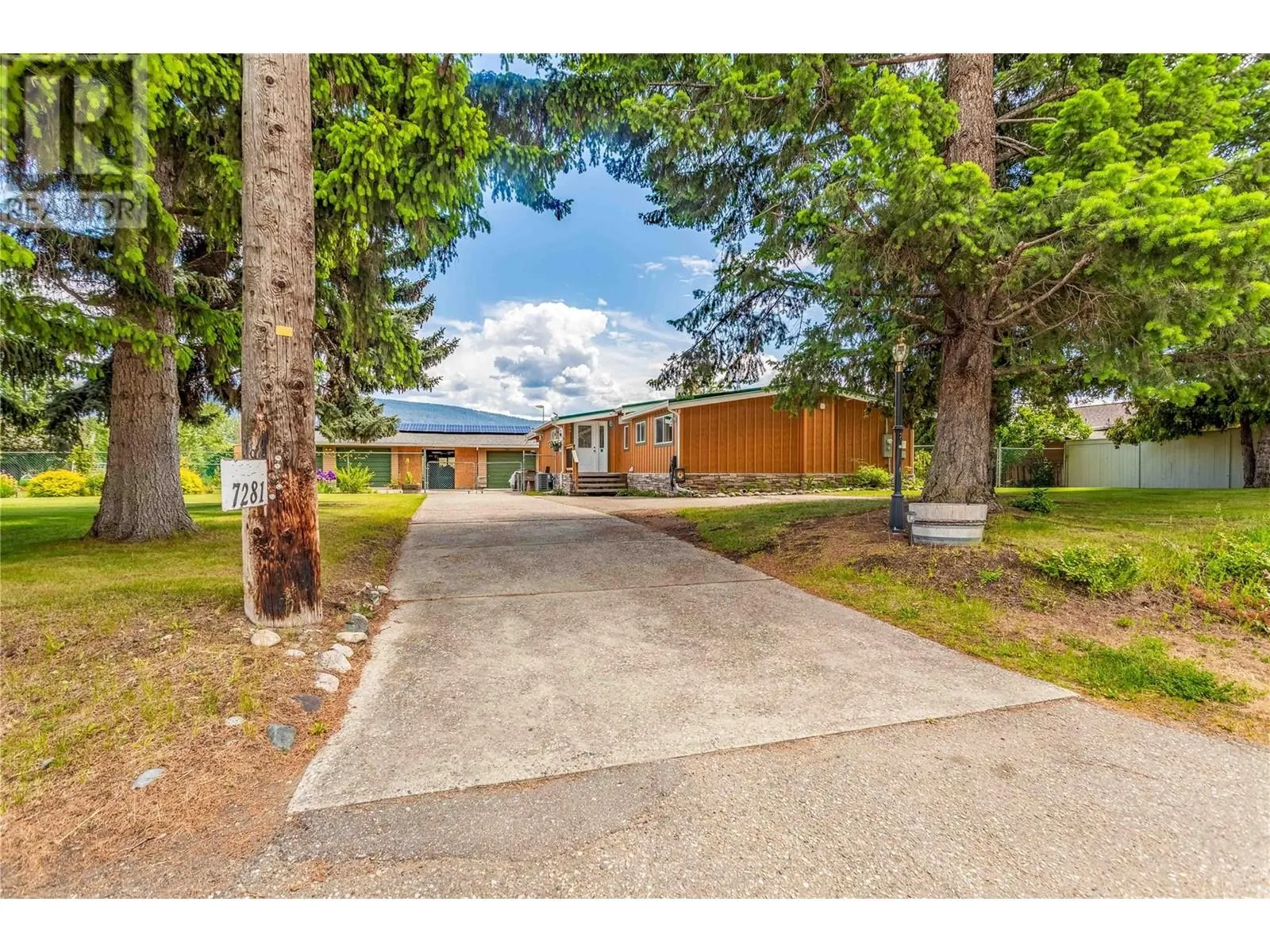 7281 Fintry Delta Road