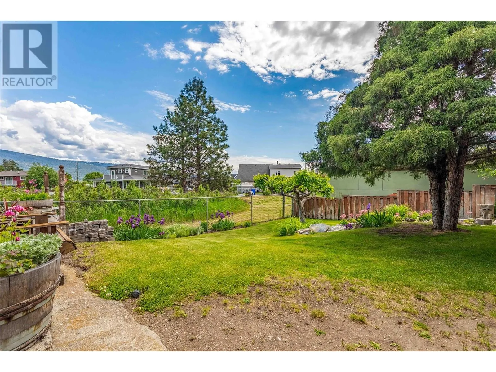 7281 Fintry Delta Road