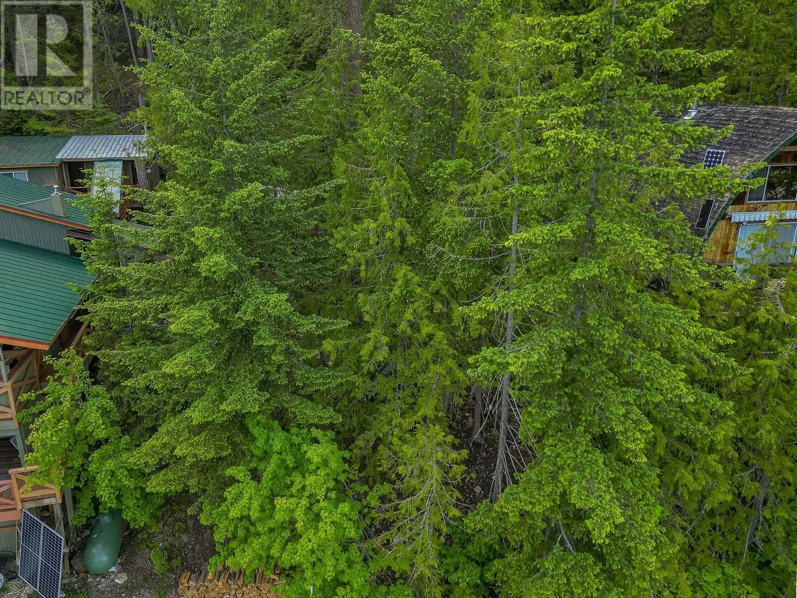 27 Crescent Bay
